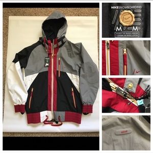 Nike Snowboarding rosewood jacket